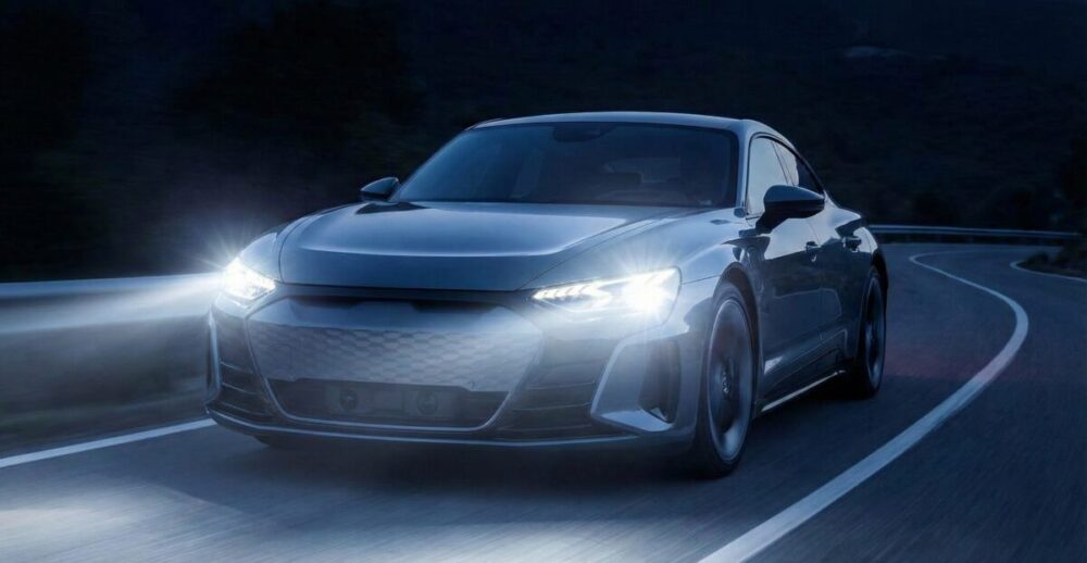 AUXITOはどこの国のブランド？LEDヘッドライトの評判や適合表の選び方を徹底解説