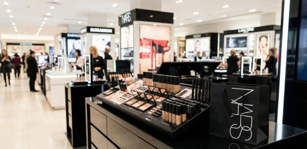 NARSはどこで買える？国内の販売店と撤退の真相